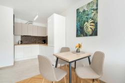 noclegi Gdynia Modern Apartment with Smart TV & WiFi only 500 m from the Sea by Noclegi Renters