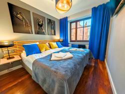noclegi Kołobrzeg City Hall Bliss Suite - Premium Apartament z Balkonem i Widokiem na Ratusz