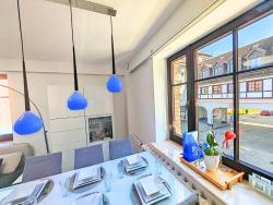 noclegi Kołobrzeg City Hall Bliss Suite - Premium Apartament z Balkonem i Widokiem na Ratusz
