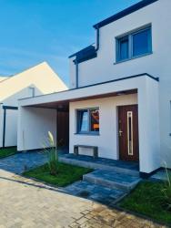 noclegi Trzęsacz Moana House LARA