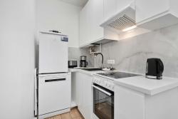 noclegi Gdańsk Five Bedroom Apartment for 12 in Gdańsk Center with Desk and Balcony by Noclegi Renters