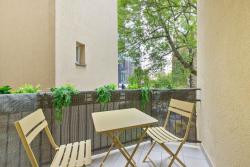 noclegi Gdańsk Five Bedroom Apartment for 12 in Gdańsk Center with Desk and Balcony by Noclegi Renters