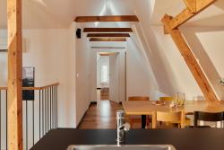 noclegi Gdańsk 3-level apartment with a view of St Marys Basilica by Downtown Apartments