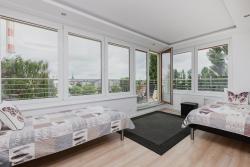 noclegi Świnoujście Riverside Apartment with Balcony by Noclegi Renters