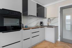 noclegi Gdynia Three Bedroom Apartment in Gdynia Center with Desk by Noclegi Renters