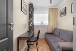 noclegi Gdynia Three Bedroom Apartment in Gdynia Center with Desk by Noclegi Renters