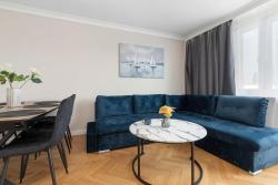 noclegi Gdynia Three Bedroom Apartment in Gdynia Center with Desk by Noclegi Renters