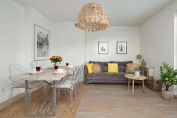 noclegi Międzyzdroje Charming Apartment with Balcony & Parking only 400 meters to the beach by Noclegi Renters