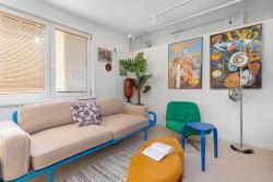 noclegi Gdynia Colorful & Designer Apartment in the Centre of Gdynia by Noclegi Renters