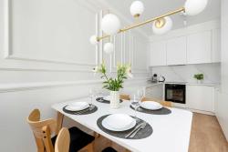 noclegi Ustronie Morskie Klimatyzowany Stylowy Apartament Blisko Plaży Taras & Parking by Noclegi Renters