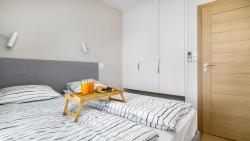 noclegi Krynica Morska Port Krynica 16 - apartament premium w centrum Krynicy Morskiej z bezpośrednim widokiem na port i Zalew Wiślany