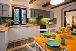 noclegi Sasino Spacious holiday home, pool, sauna, whirlpool