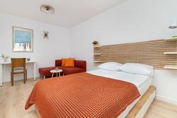 noclegi Gdynia Cosy Studio in Gdynia Center with Desk for Remote Work by Noclegi Renters