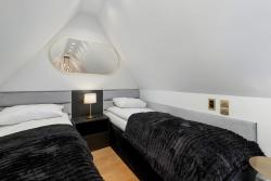noclegi Gdańsk Luxury Two-level Apartment in Gdańsk Center with Pool, Gym and Sauna by Renters Prestige