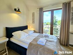 noclegi Ustronie Morskie 365PAM - DOM Viento z Ogrodem i Grillem dla 30 osób