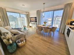 noclegi Niechorze Rezydencja Niechorze D303 Sea Heaven z Widokiem na Morze, przy Plaży, Basen, Sauna i Jacuzzi w budynku, Prywatna rowerownia - 5D Apartments