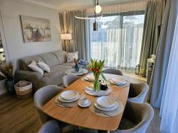 noclegi Niechorze Rezydencja Niechorze D303 Sea Heaven z Widokiem na Morze, przy Plaży, Basen, Sauna i Jacuzzi w budynku, Prywatna rowerownia - 5D Apartments