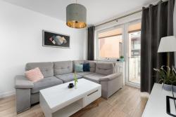 noclegi Kołobrzeg Przytulne Apartamenty z Balkonem w Centrum Blisko Plaży by Noclegi Renters