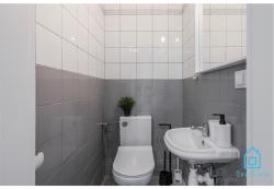 noclegi Gdańsk Neptune Room - 15 min to Old Town Gdansk