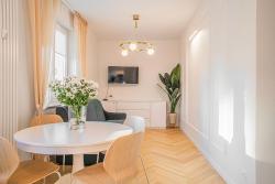 noclegi Gdynia Gdynia Centrum Apartament Abrahama 15 minut pieszo od Plaży Miejskiej by Noclegi Renters
