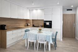 noclegi Rewal Apartament Rewal Klifowa Morska 3 z basenem