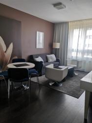noclegi Kołobrzeg Apartament prywatny salon z aneksem kuchennym i sypialnią w hotelu Diva