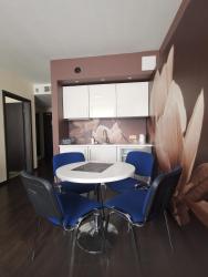 noclegi Kołobrzeg Apartament prywatny salon z aneksem kuchennym i sypialnią w hotelu Diva