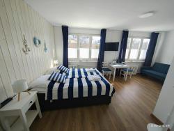 noclegi Międzyzdroje Gryfhaus - Pokój Bosmański, kameralny, 22 m2, parking, Wi-Fi, blisko morza, wysoka ocena 9,9