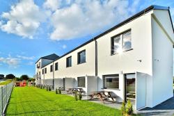 noclegi Jarosławiec Comfortable holiday homes with a summer pool