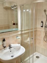 noclegi Kołobrzeg Al-Dom Apartamenty Obrońców Westerplatte , 100 m do plaży, przy latarni morskiej