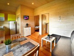noclegi Jarosławiec Holiday homes with pool and jacuzzi