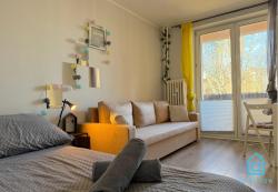 noclegi Gdańsk Spacious Room - Peaceful Retreat, 2 Minutes to Gdańsk Old Town