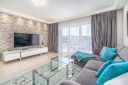 noclegi Międzyzdroje Funkcjonalny Apartament z Parkingiem Blisko Plaży w Międzyzdrojach by Noclegi Renters