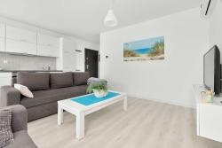 noclegi Łeba Klimatyzowane Apartamenty z Parkingiem, Tarasem lub Balkonem by Noclegi Renters