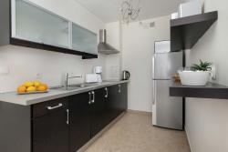 noclegi Międzyzdroje Cozy Apartment Near the Sea and Downtown by Noclegi Renters