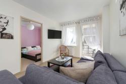 noclegi Międzyzdroje Cozy Apartment Near the Sea and Downtown by Noclegi Renters