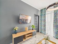 noclegi Sianożęty Ku Morzu Seaside Apartment with Pool, Terrace & Parking by Solarento