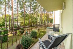noclegi Międzyzdroje Funkcjonalny Apartament Blisko Plaży z Balkonem w Międzyzdrojach by Noclegi Renters