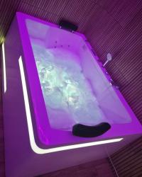 noclegi Gdańsk Mostique Spa Apartment with Jacuzzi