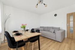 noclegi Kołobrzeg Jasny Apartament z Balkonem by Noclegi Renters