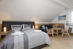 noclegi Rewal Willa Szamotulanka - Pokoje Wakacyjne Rewal - Plac Zabaw & Grill - by Noclegi Renters