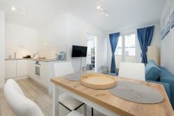 noclegi Świnoujście Jasny Apartament z Balkonem w Świnoujściu by Noclegi Renters