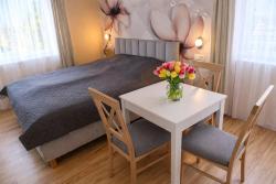 noclegi Międzywodzie Apartment with swimming pool and jacuzzi, Mi dzywodzie