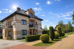noclegi Międzywodzie Apartment with swimming pool and jacuzzi, Mi dzywodzie