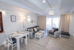 noclegi Łeba Two-story holiday home for 4 people, summer pool