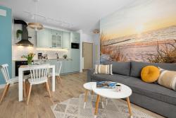 noclegi Ustronie Morskie Klimatyzowany Apartament z Balkonem i Parkingiem by Noclegi Renters