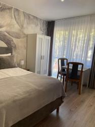 noclegi Jastrzębia Góra Willa w Rozewiu - Apartamenty z balkonami, aneksem kuchennym, sniadania w cenie