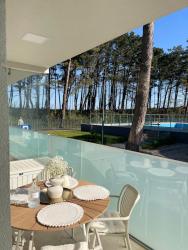 noclegi Pogorzelica Baltic Room Hevenia apartament premium przy plaży z tarasem widokowym na otwarte morze