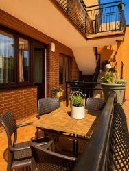 noclegi Karwia Big Foot by MANGO Food&Bar