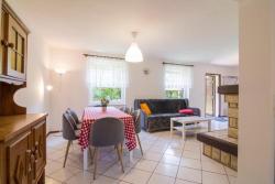 noclegi Lubiatowo Large holiday home with a garden in Lubiatów